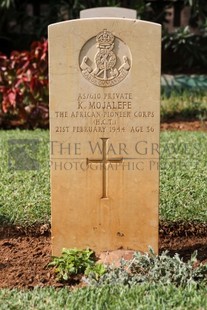 BEIRUT WAR CEMETERY - MOJALEFA, KAPA